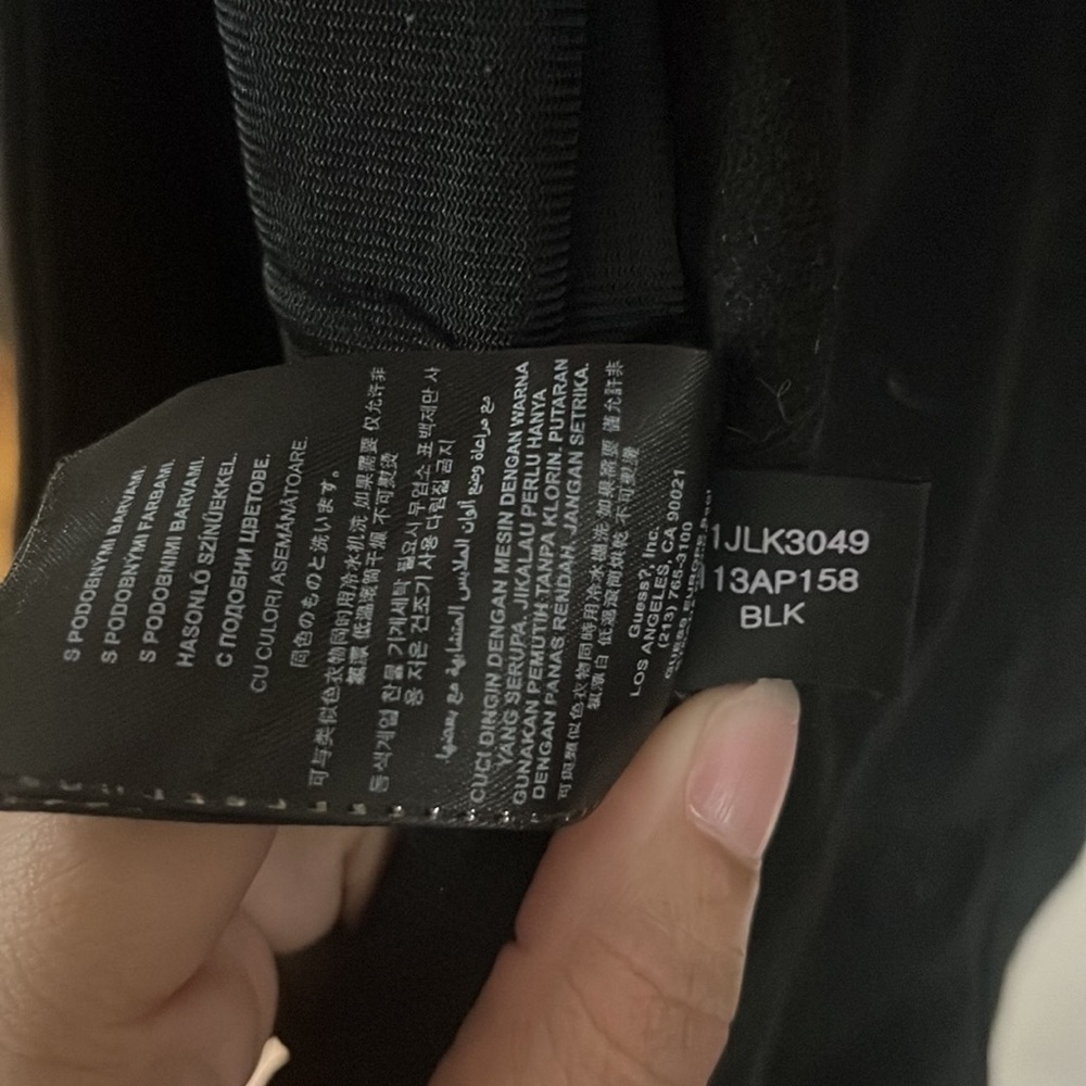 Guess Jacket - Picture 6 of 6